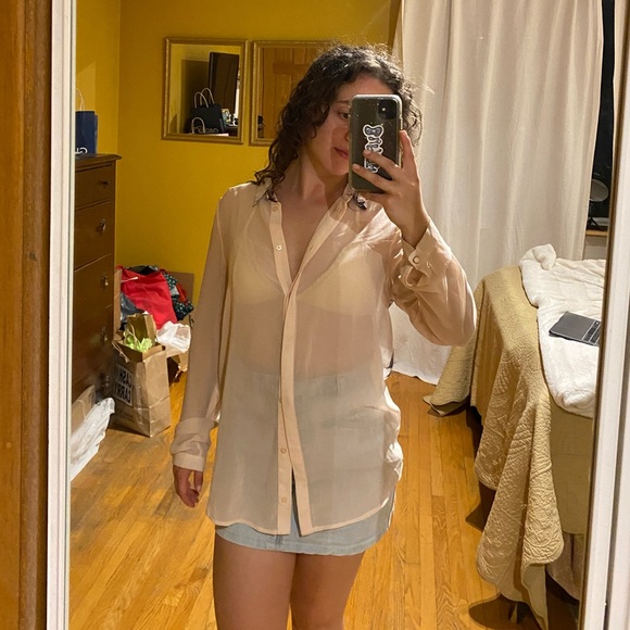 ⭐️SOLD⭐️Sheer Floral Pink Blousse - Picture 4 of 10